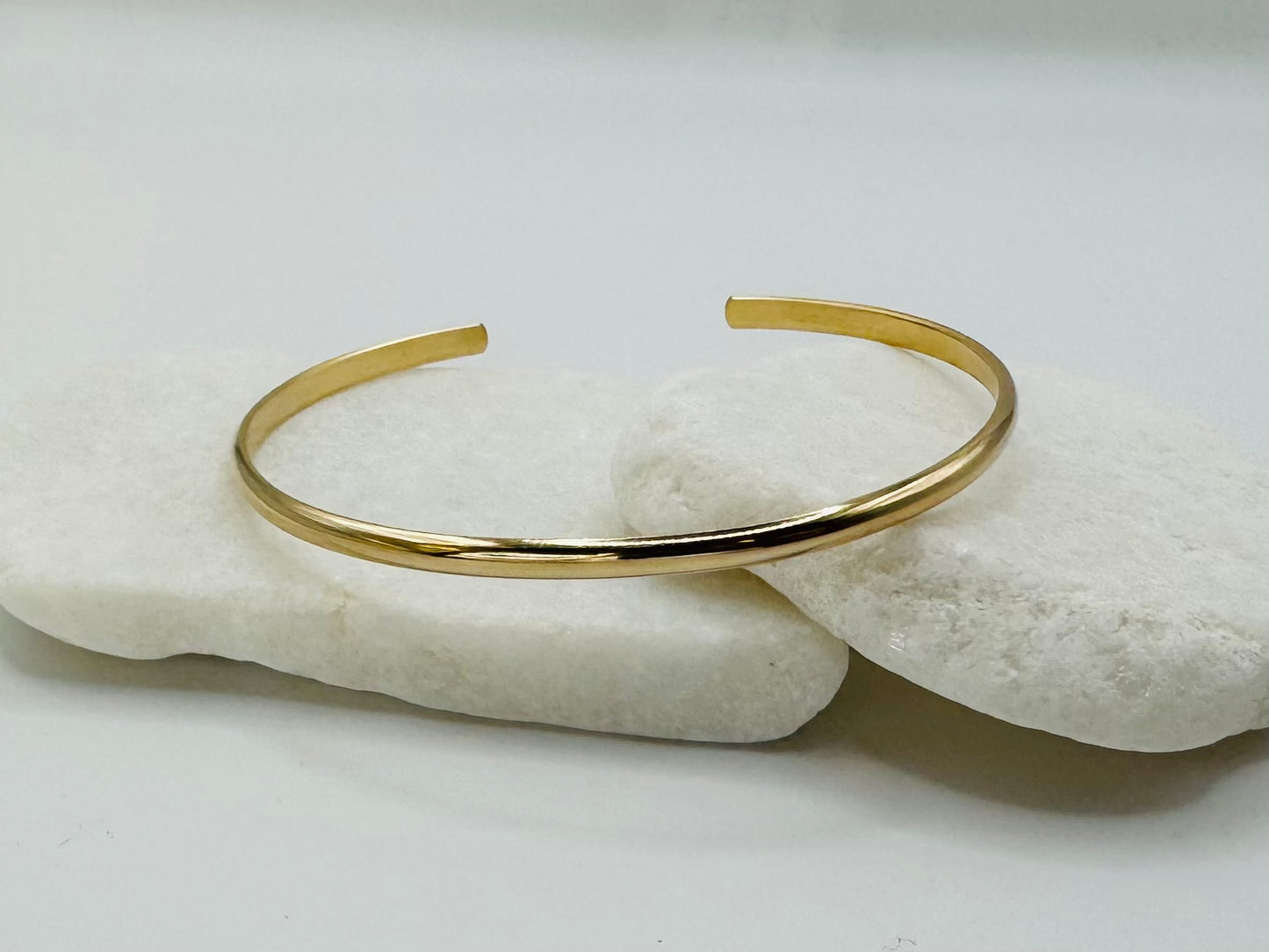 Gold Thin Half Round