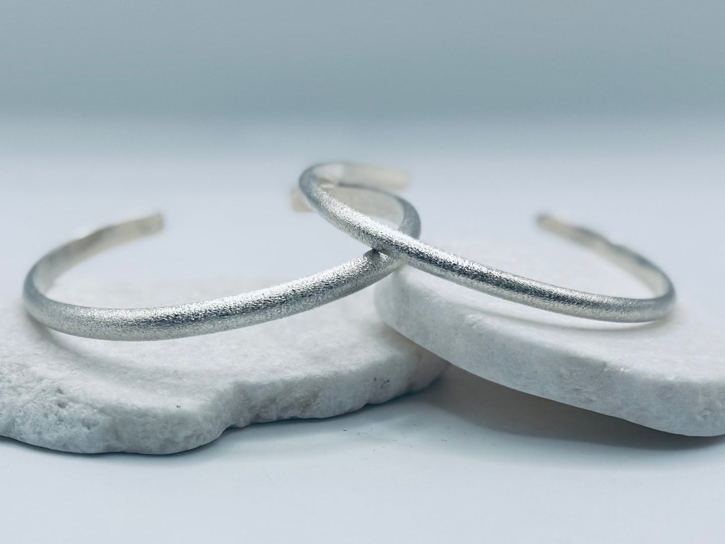 Silver Frosted Chunky Half Round