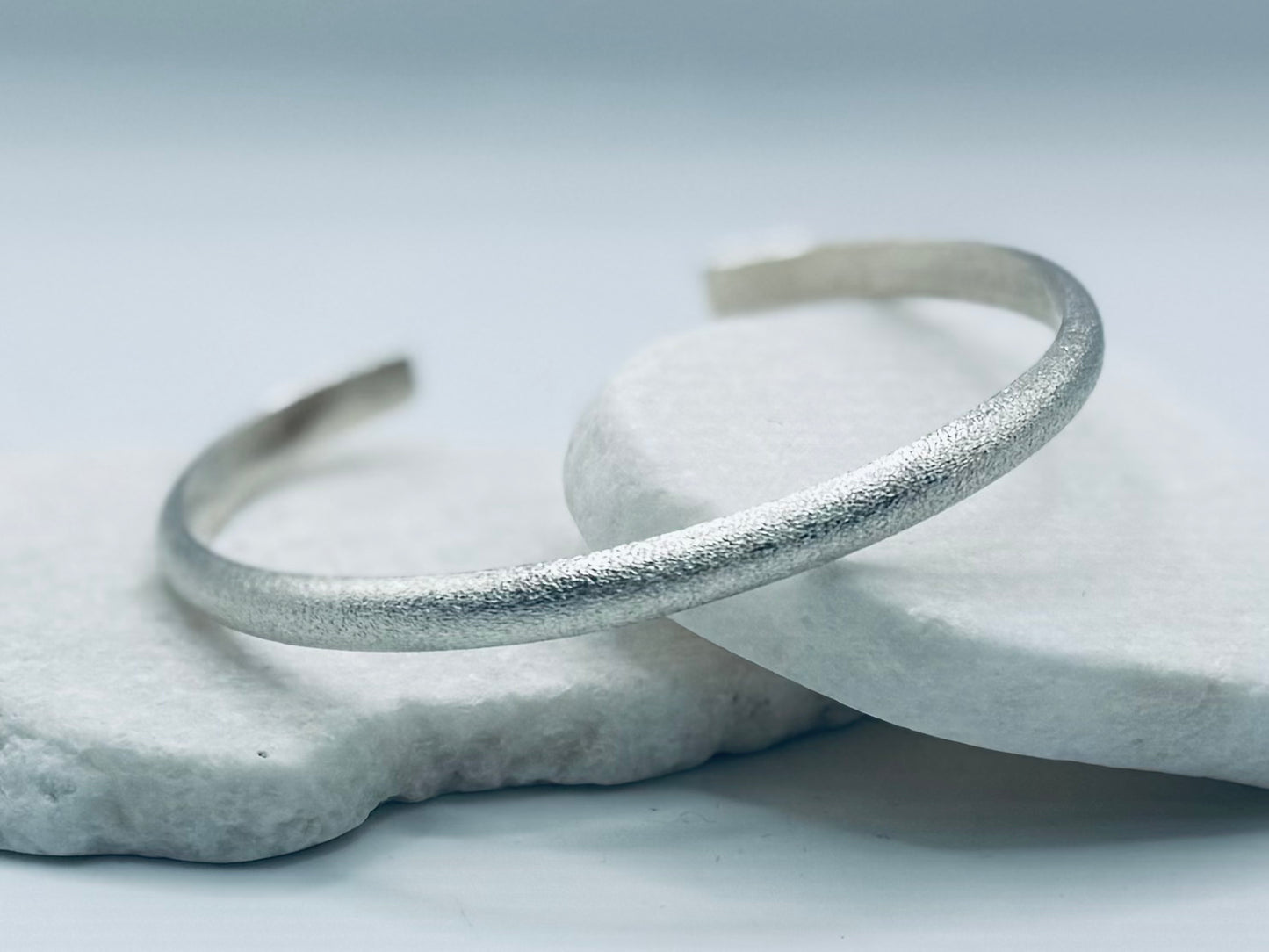 Silver Frosted Chunky Half Round