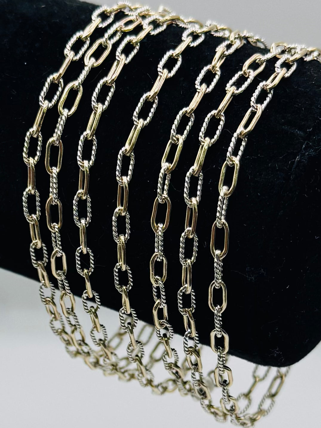 Mixed Rounded Clip Chain Bracelet